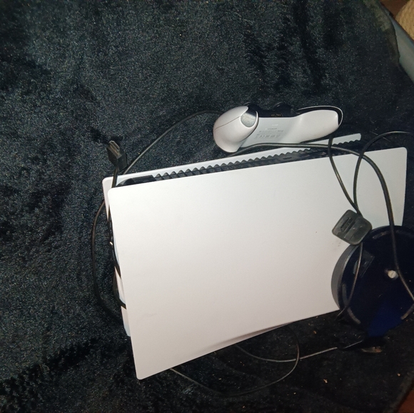 Ps5 - Picture 2 of 2